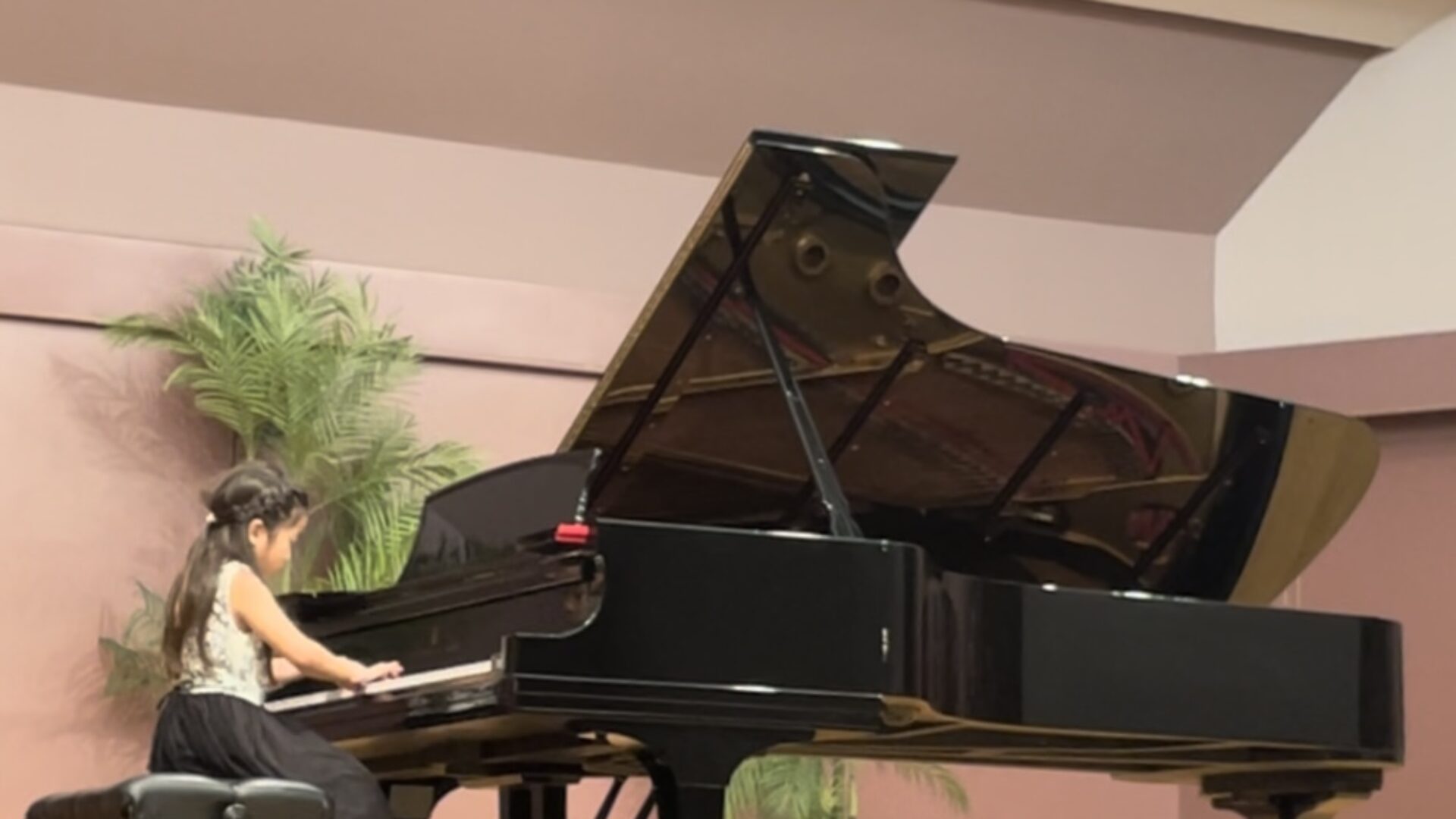 MSOS Aila Hsu takes 1st place in the Hawaii State Music Competition